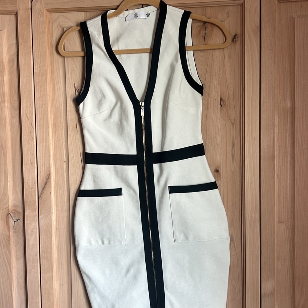 Misguided sexy Euro dress Size 6 - Picture 3 of 7